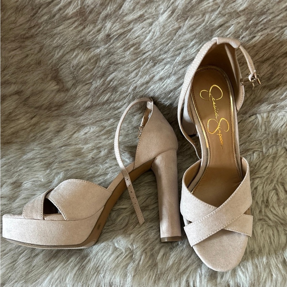 Never Worn Jessica Simpson Beige Strappy Heels